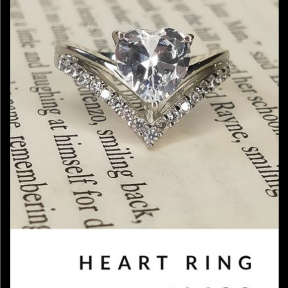 (12)Luxurious heart shape simulated diamond  Ring - Picture 4 of 6